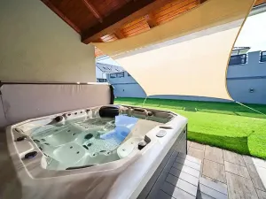 Prodej rodinného domu, Kaplice, Polní, 240 m2