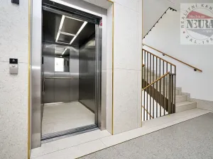 Pronájem bytu 2+kk, Praha - Holešovice, Jankovcova, 65 m2