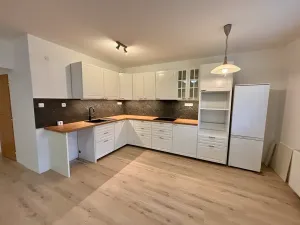 Prodej bytu 4+kk, Jesenice, Za Rybníkem, 104 m2