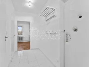 Pronájem bytu 3+kk, Praha - Záběhlice, Bělčická, 54 m2