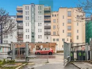 Pronájem garáže, Plzeň - Jižní Předměstí, Koperníkova, 16 m2