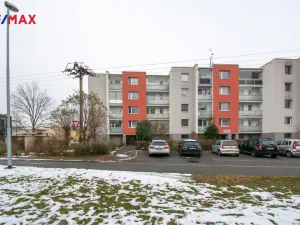 Prodej bytu 3+1, Pardubice - Ohrazenice, Marie Majerové, 74 m2