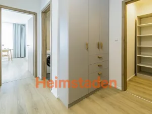 Pronájem bytu 2+kk, Praha - Holešovice, U Pergamenky, 54 m2