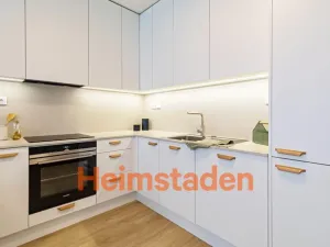 Pronájem bytu 2+kk, Praha - Holešovice, Vrbenského, 56 m2