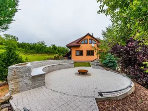 Prodej rodinného domu, Buš, 271 m2