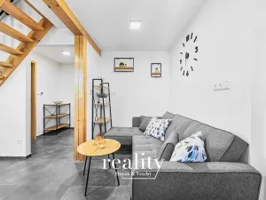 Prodej vícegeneračního domu, Perná, 205 m2