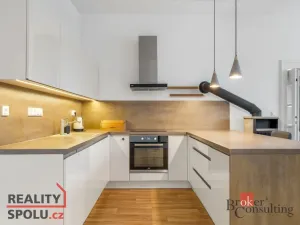 Prodej bytu 3+1, Liberec - Liberec V-Kristiánov, Husova, 90 m2