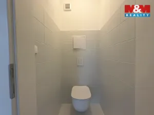 Pronájem bytu 2+kk, Praha, U jízdárny, 50 m2