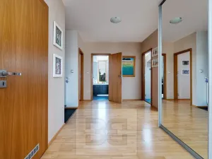 Prodej bytu 6+kk a větší, Průhonice, Uhříněveská, 264 m2