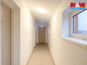 Pronájem bytu 1+kk, Škvorec - Třebohostice, 29 m2