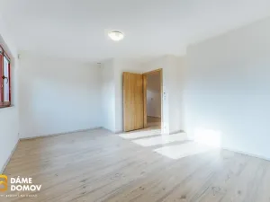 Prodej rodinného domu, Pohořelice, Školní, 350 m2