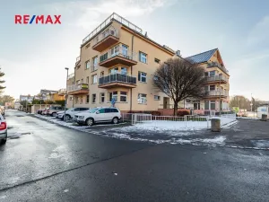 Pronájem bytu 1+kk, Praha - Suchdol, Internacionální, 41 m2