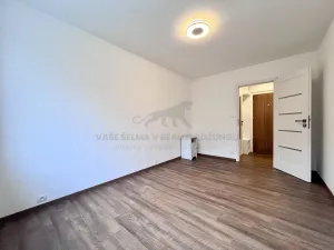 Pronájem bytu 2+kk, Praha - Kobylisy, Jelínkova, 50 m2