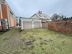 Pronájem garáže, Mladá Boleslav, 35 m2