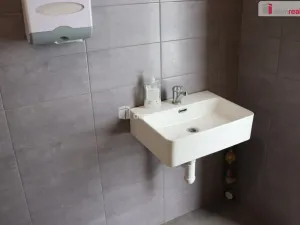 Pronájem kanceláře, Olomouc - Chválkovice, Libušina, 3276 m2