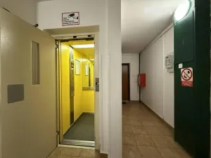 Pronájem bytu 2+kk, Praha - Řepy, Bazovského, 36 m2