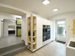 Prodej obchodního prostoru, Praha - Smíchov, Radlická, 86 m2