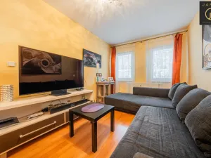 Prodej bytu 2+kk, Unhošť, Na Čeperce, 46 m2