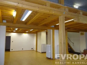 Pronájem obchodního prostoru, Liberec - Liberec III-Jeřáb, 1. máje, 190 m2