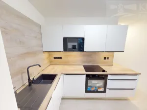 Pronájem bytu 2+1, Praha, Vrútecká, 53 m2