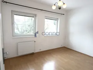Pronájem rodinného domu, Praha, K vinicím, 251 m2