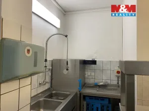 Pronájem obchodního prostoru, Opočno, Charouzova, 200 m2