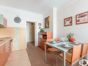 Prodej bytu 3+1, Sezemice, Smetanova, 79 m2