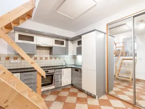 Pronájem bytu 2+kk, Praha - Žižkov, Viklefova, 56 m2
