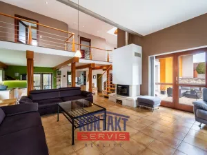 Pronájem rodinného domu, Dubné, 261 m2