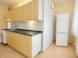 Pronájem bytu 2+1, Klášterec nad Ohří, Školní, 54 m2