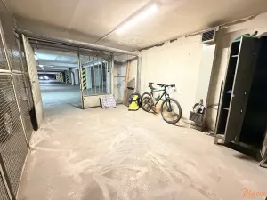 Pronájem garáže, Praha - Vokovice, Tobrucká, 17 m2