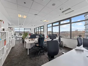 Pronájem kanceláře, Praha - Holešovice, U garáží, 158 m2