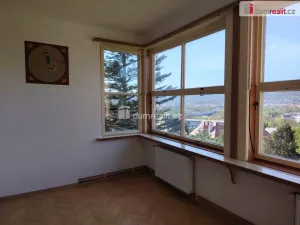 Pronájem bytu 3+1, Děčín - Děčín II-Nové Město, Purkyňova, 106 m2