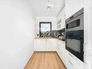 Prodej bytu 3+kk, Králův Dvůr, Větrná, 80 m2