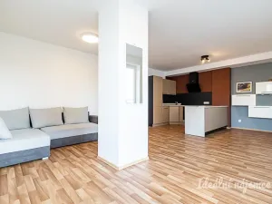 Pronájem bytu 2+kk, Praha, Vorařská, 69 m2