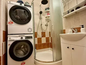 Pronájem bytu 2+kk, Liberec, Hodkovická, 64 m2