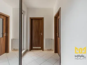 Pronájem bytu 1+kk, Praha - Horní Měcholupy, Hornoměcholupská, 34 m2