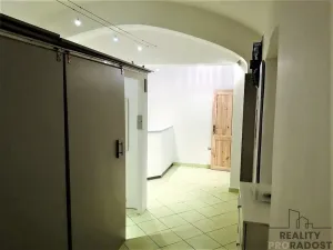 Pronájem komerční nemovitosti, Slaný, Kynského, 30 m2