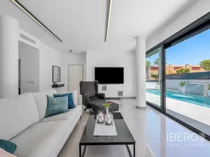 Prodej rodinného domu, Guardamar del Segura, Španělsko, 194 m2