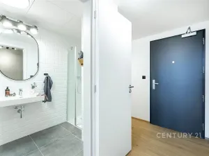 Pronájem bytu 1+kk, Praha, Kolbenova, 33 m2