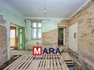 Prodej rodinného domu, Charváty, 172 m2