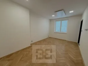 Pronájem bytu 2+kk, Brandýs nad Labem-Stará Boleslav, Komenského nám., 51 m2