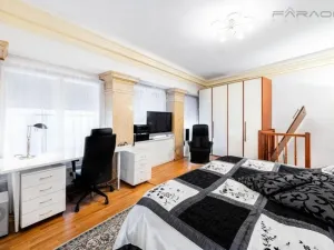 Prodej bytu 4+kk, Praha - Staré Město, Smetanovo nábřeží, 142 m2