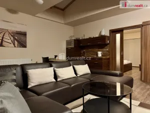 Prodej restaurace, Topolná, 908 m2