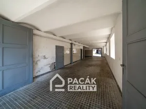 Prodej výrobních prostor, Tršice, 1000 m2