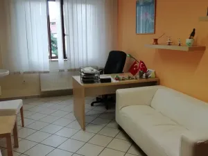 Pronájem kanceláře, Uherské Hradiště, Mariánské náměstí, 16 m2