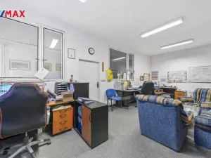 Pronájem skladu, Skuteč, Smetanova, 254 m2