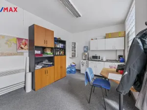 Pronájem skladu, Skuteč, Smetanova, 254 m2