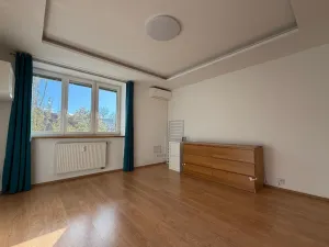 Pronájem bytu 2+kk, Praha, 28. pluku, 58 m2