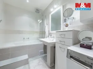 Prodej bytu 3+kk, Praha - Horní Měcholupy, Mantovská, 90 m2